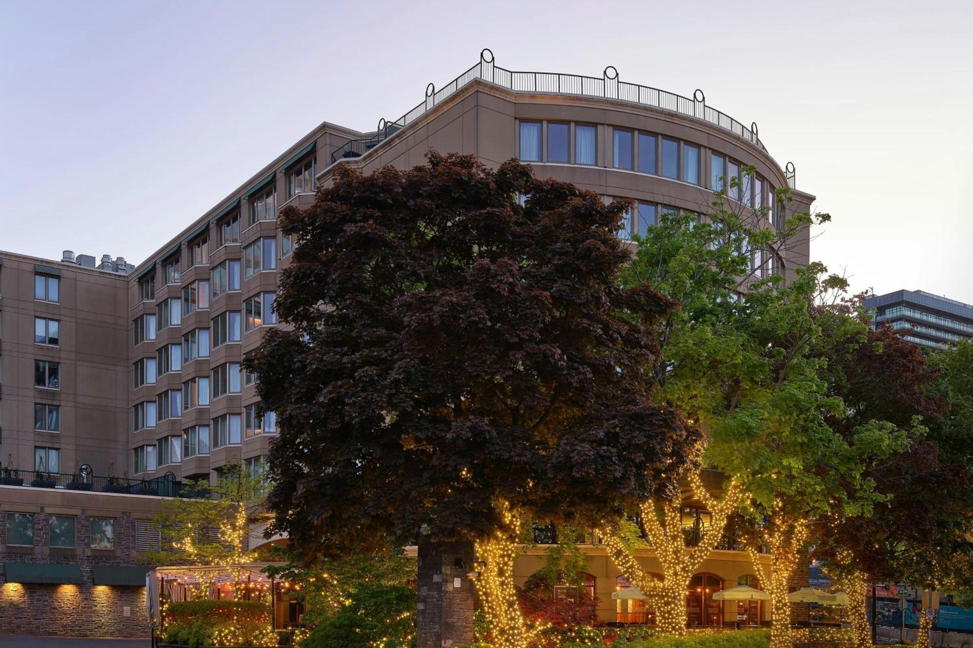 Отель Courtyard By Marriott Halifax Downtown Экстерьер фото