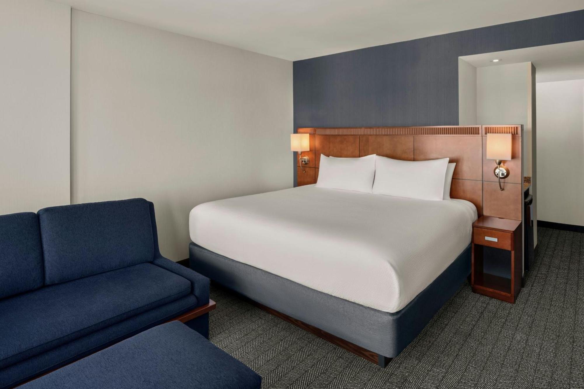 Отель Courtyard By Marriott Halifax Downtown Экстерьер фото