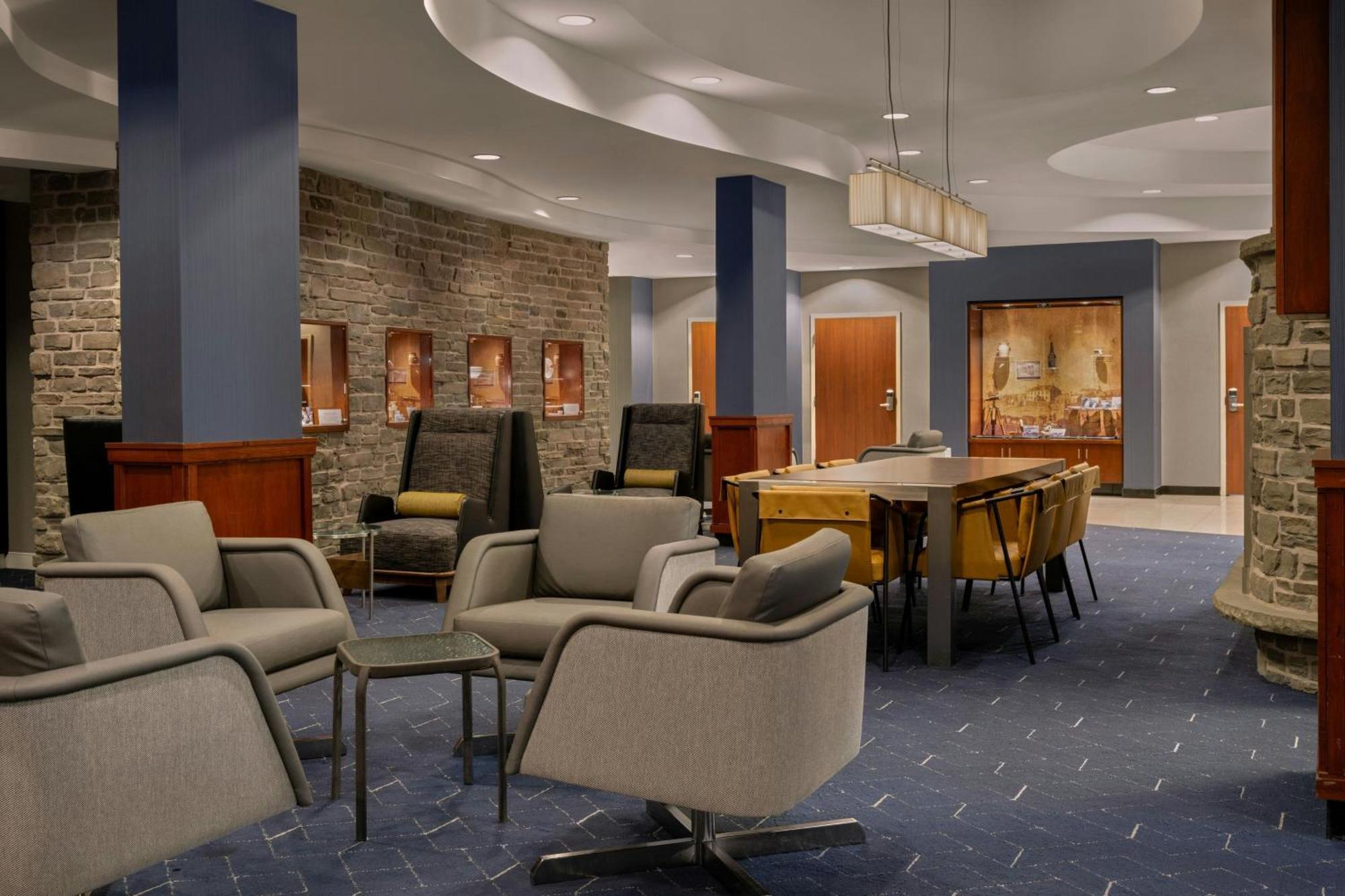 Отель Courtyard By Marriott Halifax Downtown Экстерьер фото