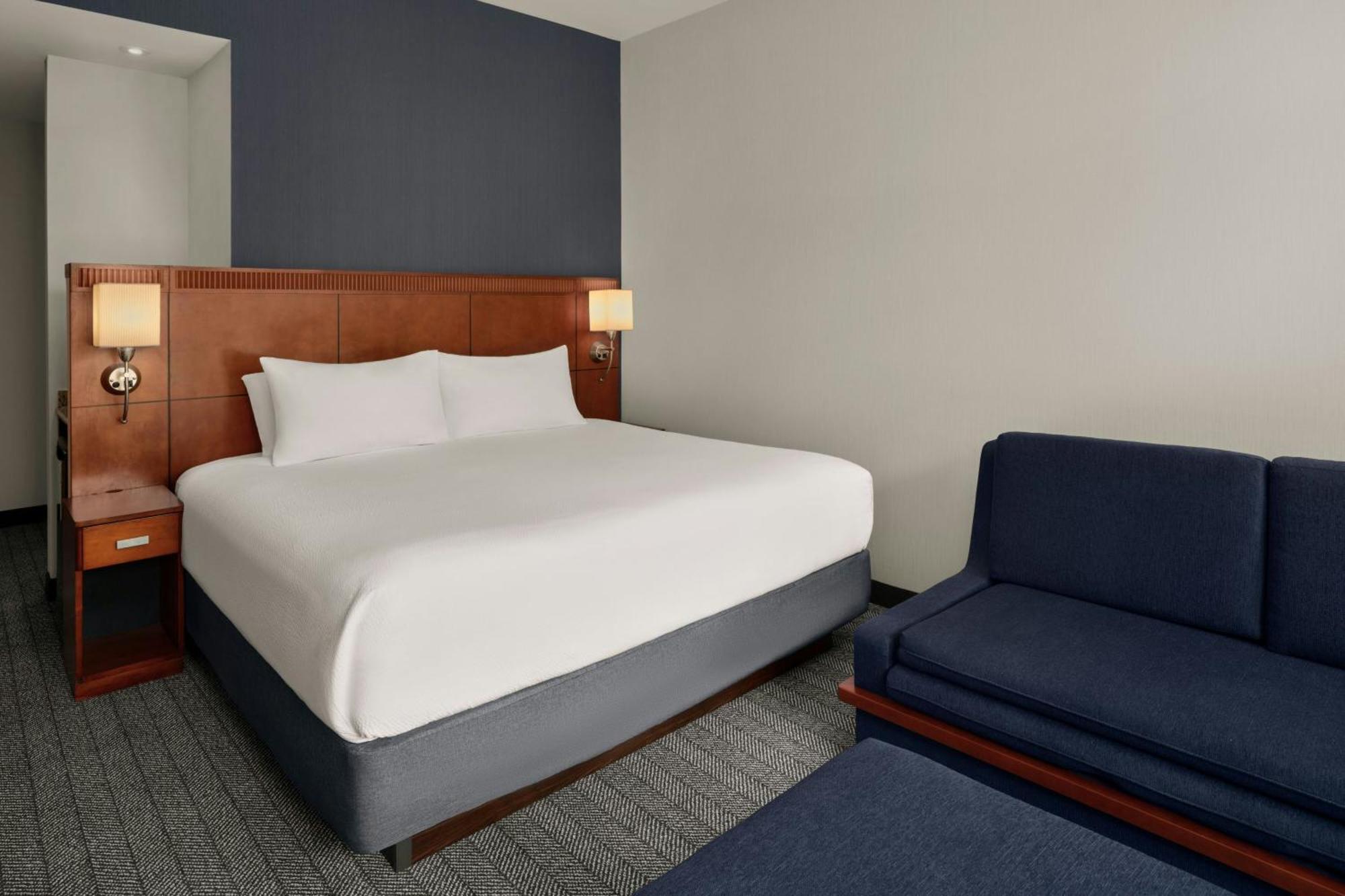 Отель Courtyard By Marriott Halifax Downtown Экстерьер фото