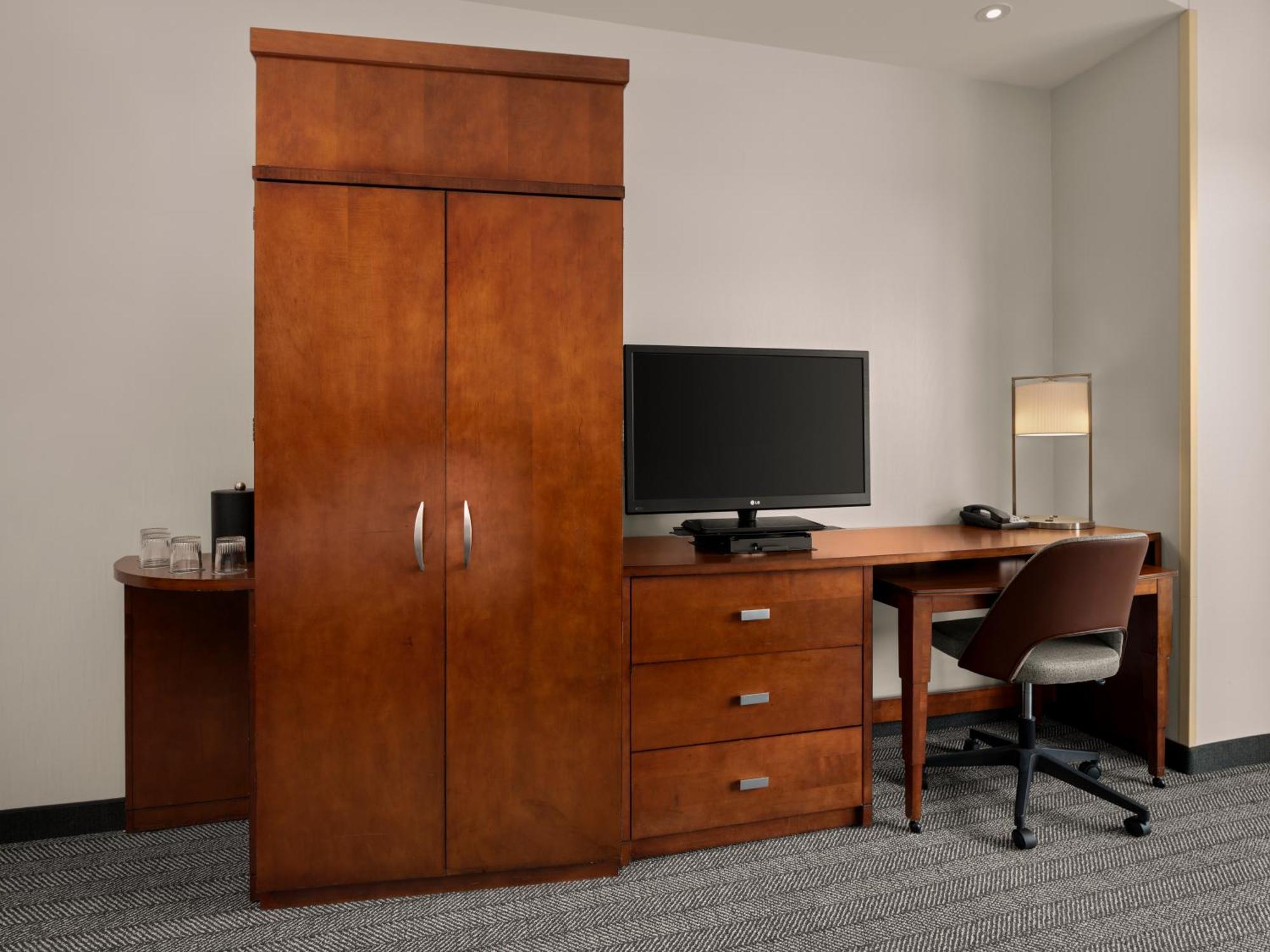 Отель Courtyard By Marriott Halifax Downtown Экстерьер фото