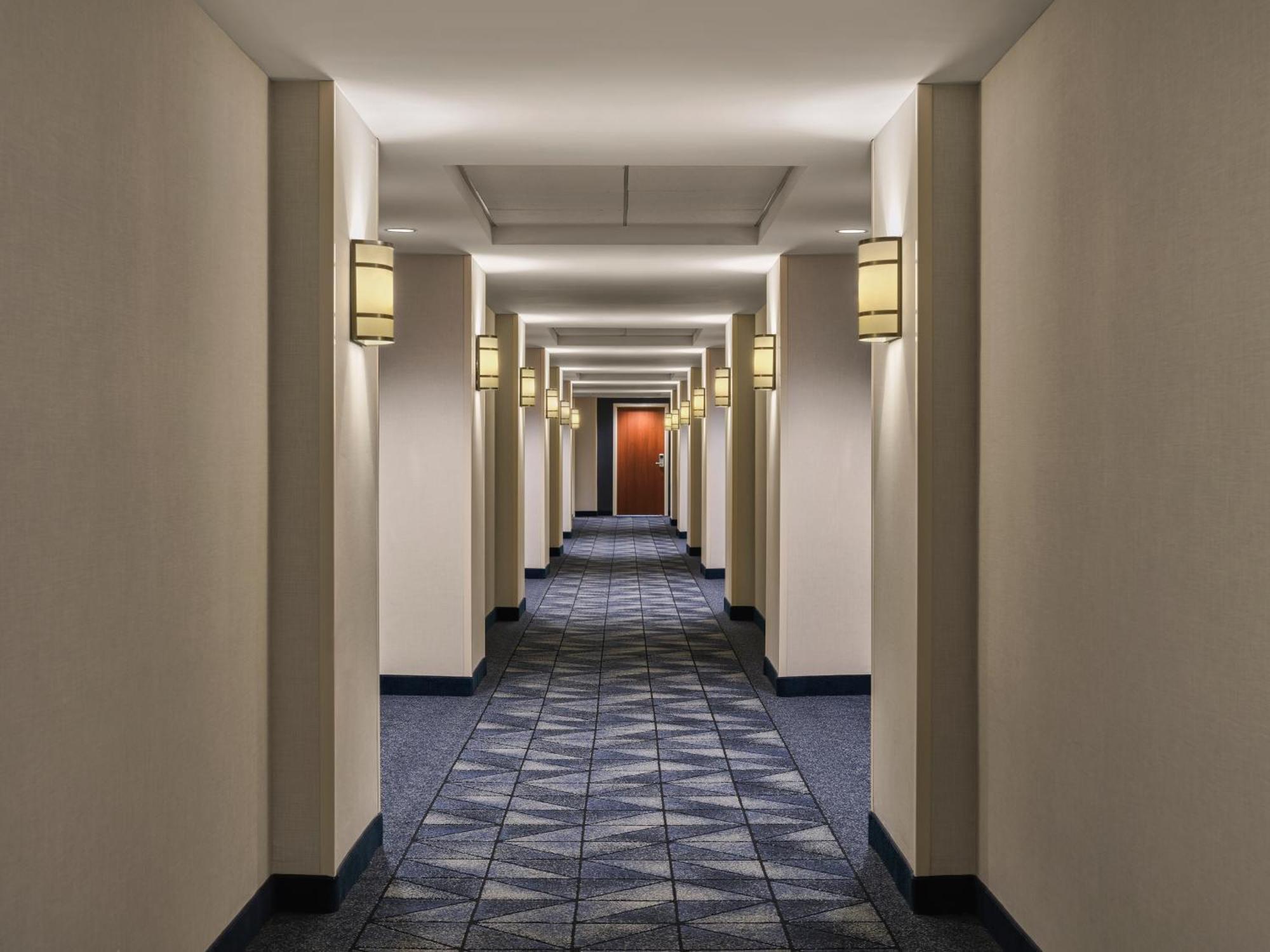 Отель Courtyard By Marriott Halifax Downtown Экстерьер фото
