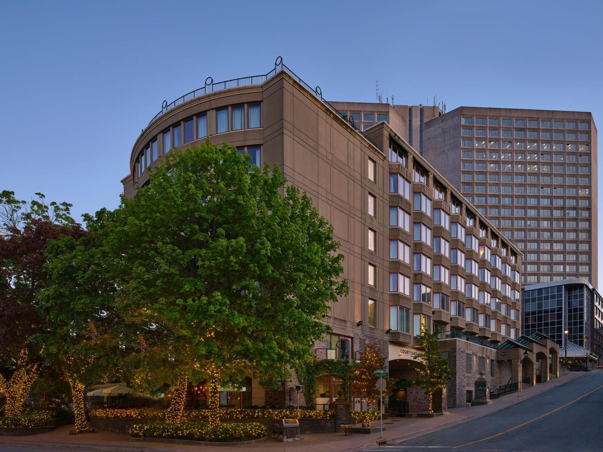 Отель Courtyard By Marriott Halifax Downtown Экстерьер фото
