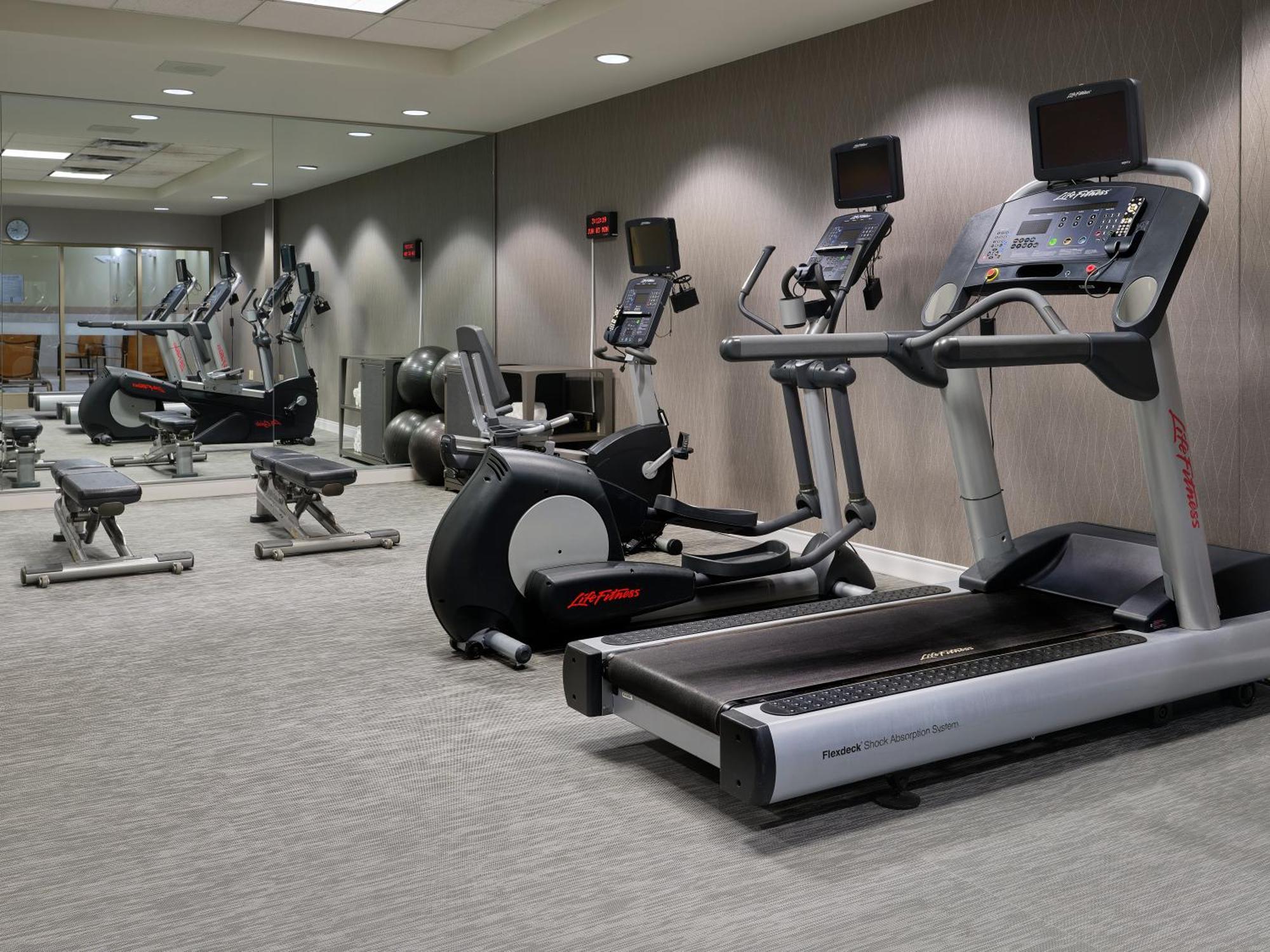 Отель Courtyard By Marriott Halifax Downtown Экстерьер фото