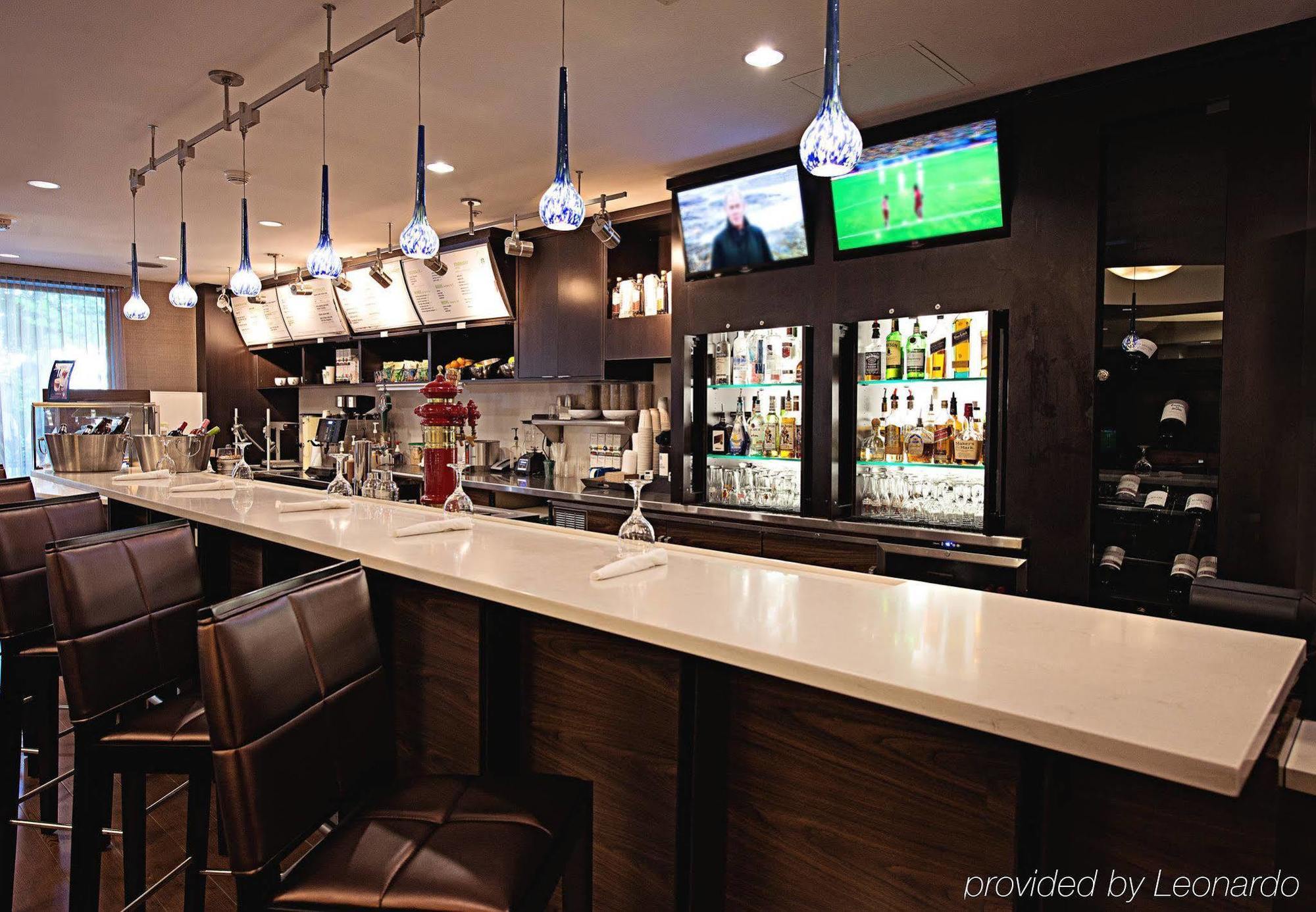 Отель Courtyard By Marriott Halifax Downtown Экстерьер фото